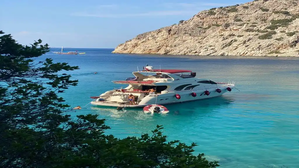 YACHT CLEOPATRA